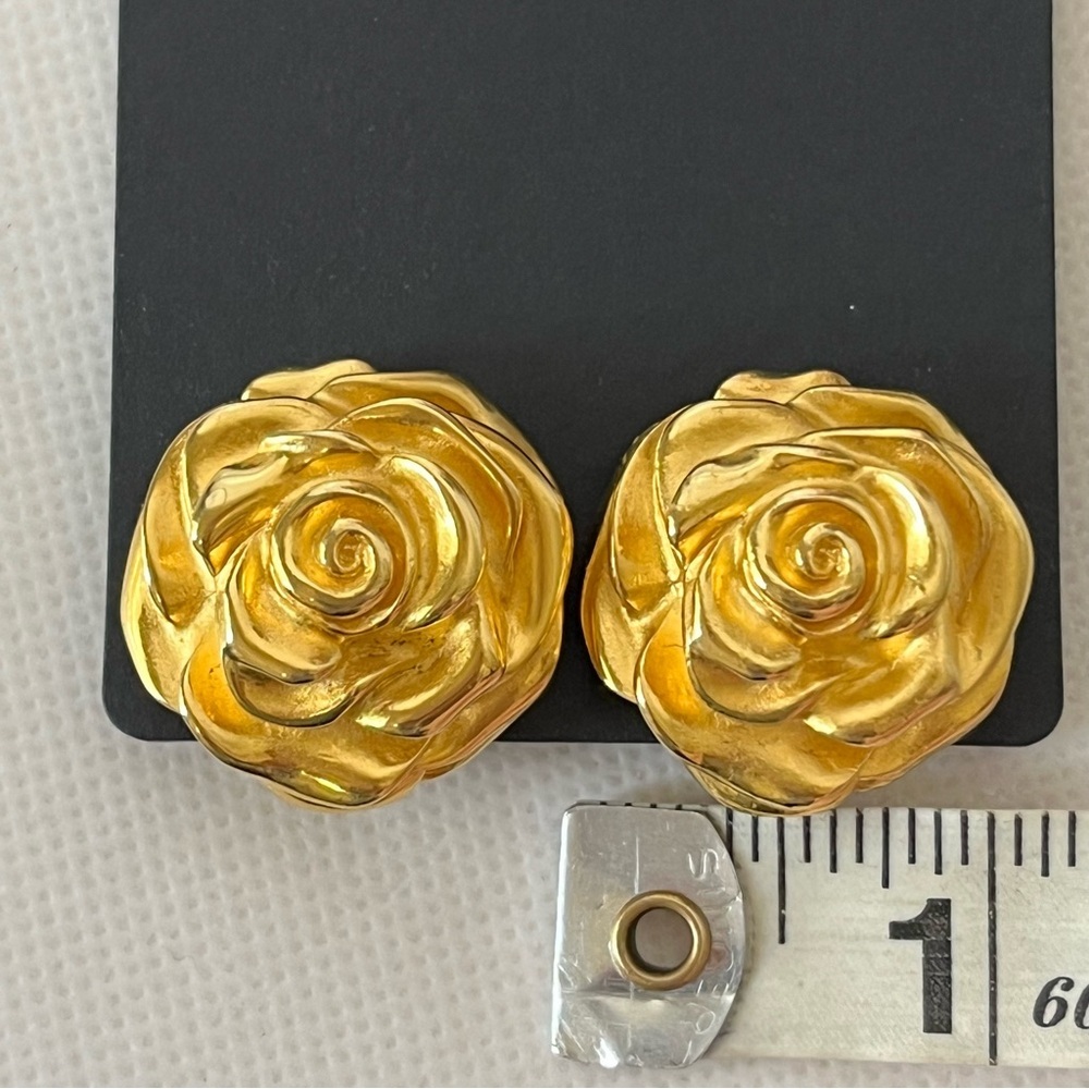 Vintage Givenchy Gold Tone Rose Flower Clip On Earrings - Picture 6 of 7